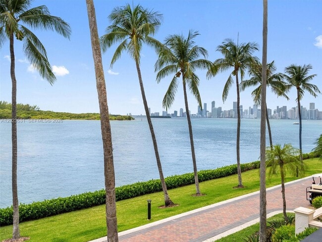 Building Photo - 2425 Fisher Island Dr Unit 5205