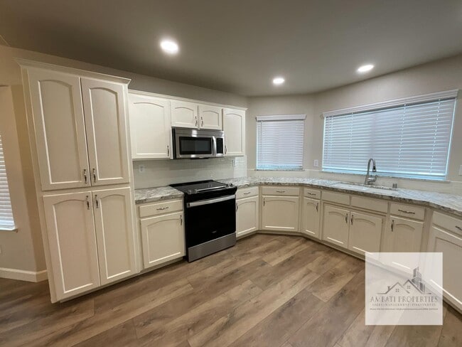Photo - Updated Home In Established Northeast Fresno Neighborhood. Clovis Unified Schools!