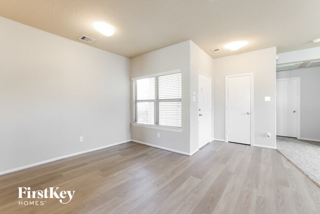 Photo - 7909 Big Oak Dr