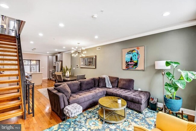 Photo - 1945 Watkins St