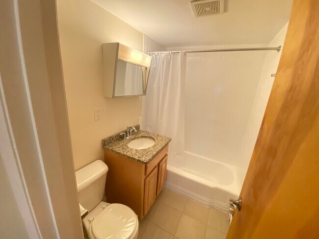 222 Babcock St Unit 4E