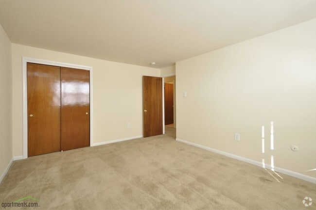 Bedroom - Parkview Court