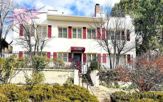 Building Photo - 1590 Unit A