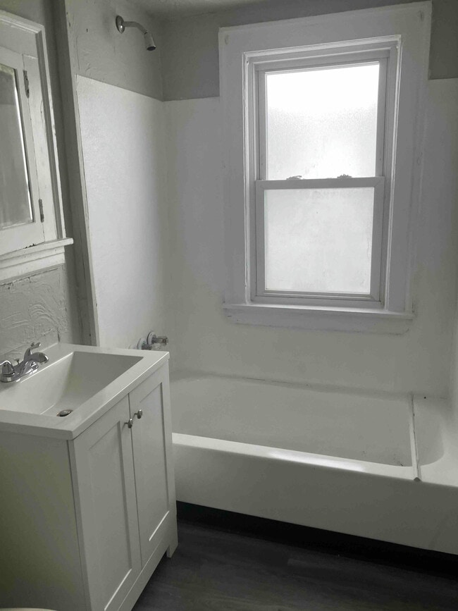 Photo - 3615 E 146th St Unit 2