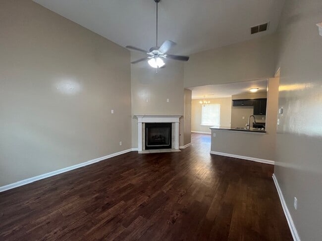 Photo - Renovated 4 Bedroom 2.5 Bath Home for Rent!