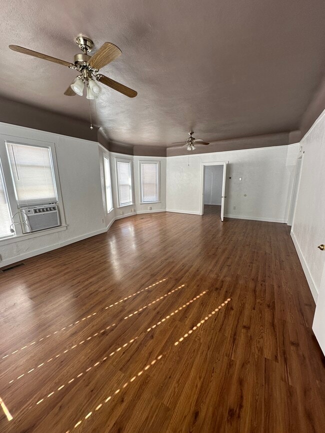Photo - 315 N Locke Ave