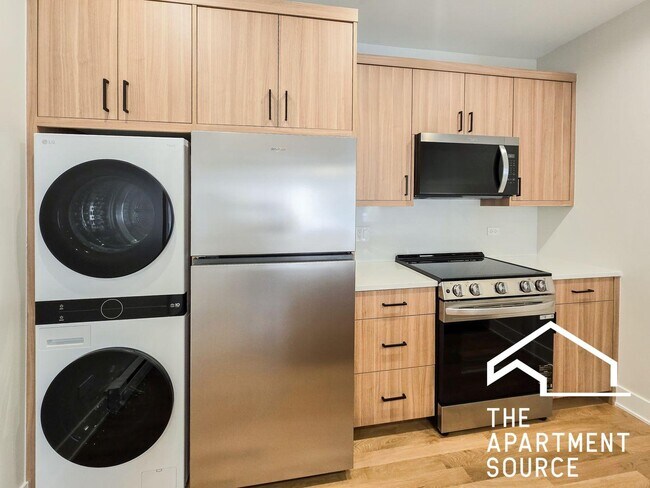 Photo - 2241 N Bissell St Unit GDN