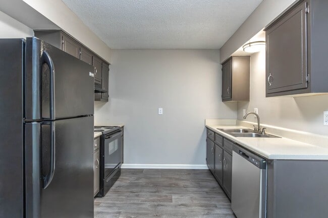 Photo - Ledford at Hamilton Place