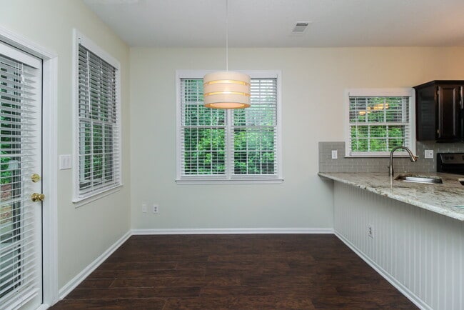 Photo - 7026 Surrey Dr