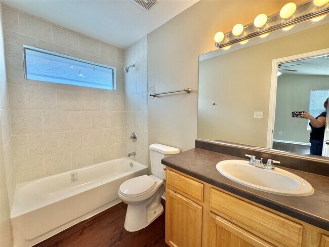 Photo - 10618 Pine Landing Dr Unit A