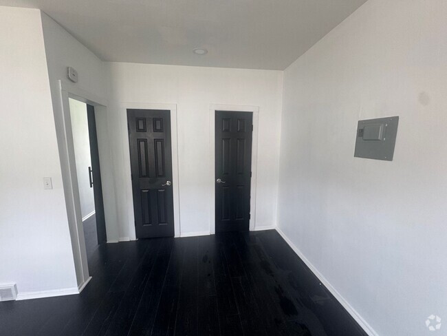 Building Photo - 3328 Denison Ave Unit 1 DN Rental