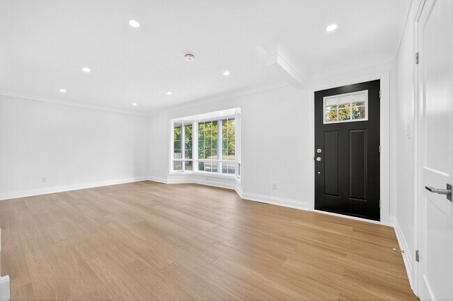 Photo - 29 Kings Grant Rd