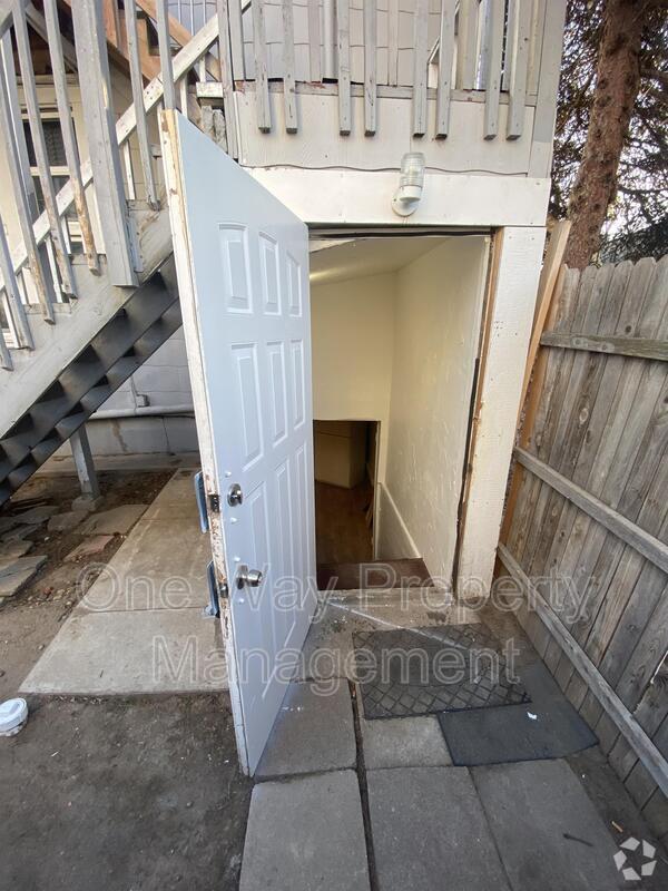 Building Photo - 1203 11th St Rental