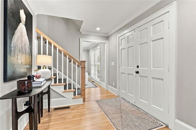 5179 Meadowlake Dr