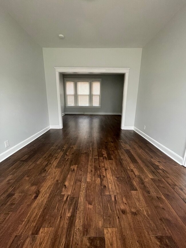 Photo - 916 W 68th St Unit 1W