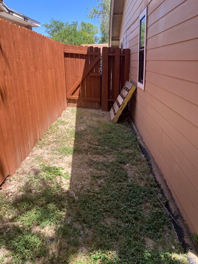 Photo - 6902 Colony Park Dr