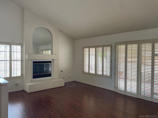 Photo - 15602 Via Marchena