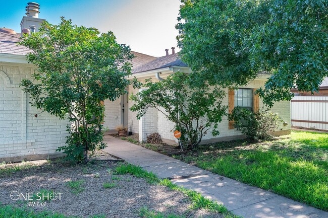 Photo - 3216 Chimney Rock Rd