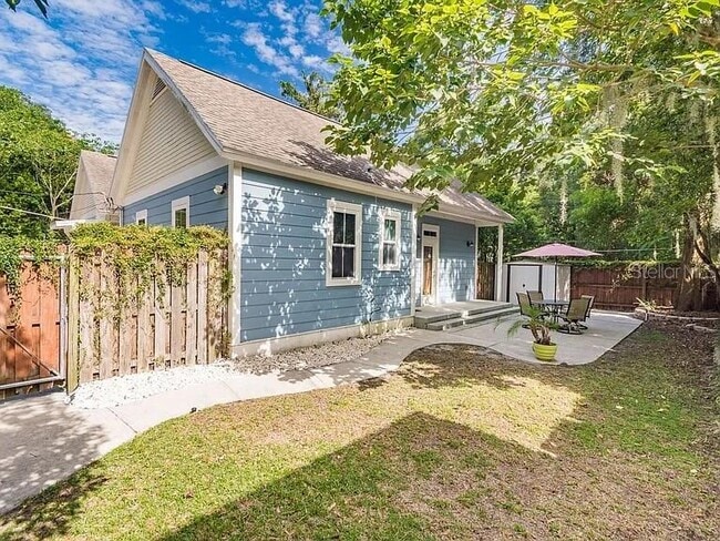 Photo - 321 NW 7th Terrace