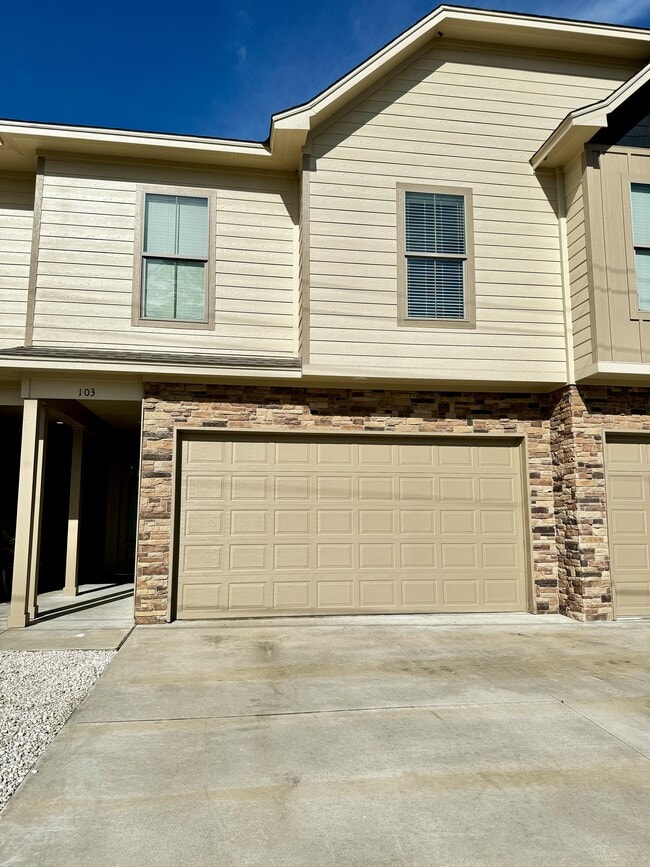 Building Photo - 5100 Westgate Ln