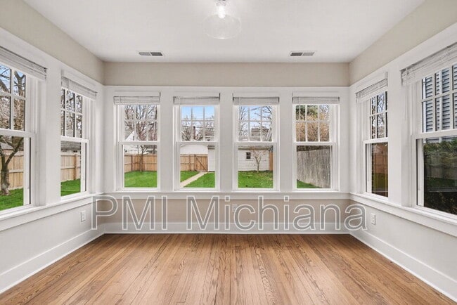 Photo - 314 E Angela Blvd