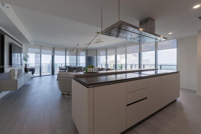 Photo - 1000 Brickell Plaza Unidad 4502