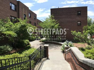 Building Photo - 1 bedroom in Brookline MA 02446 Rental