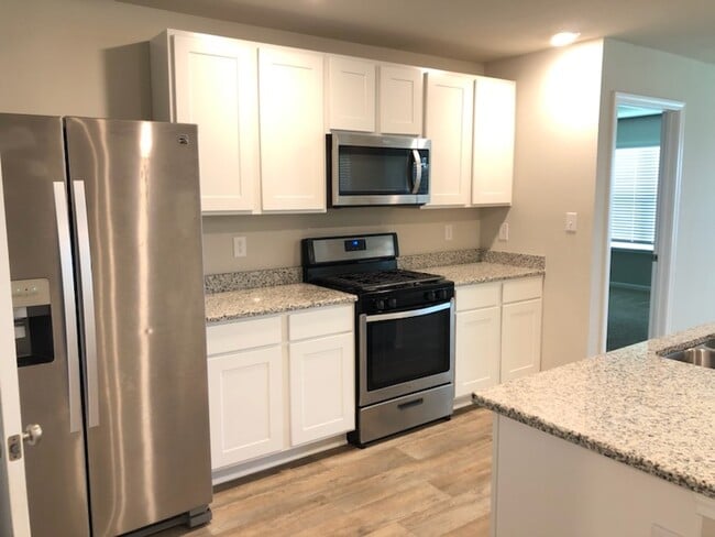 Photo - 8114 Irwin Loop