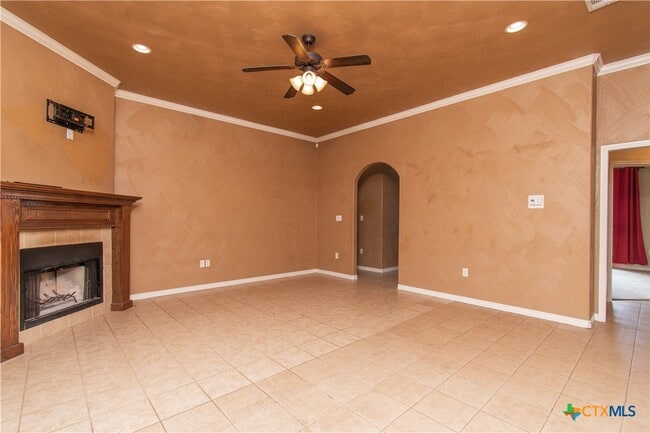 Photo - 305 Hedy Dr
