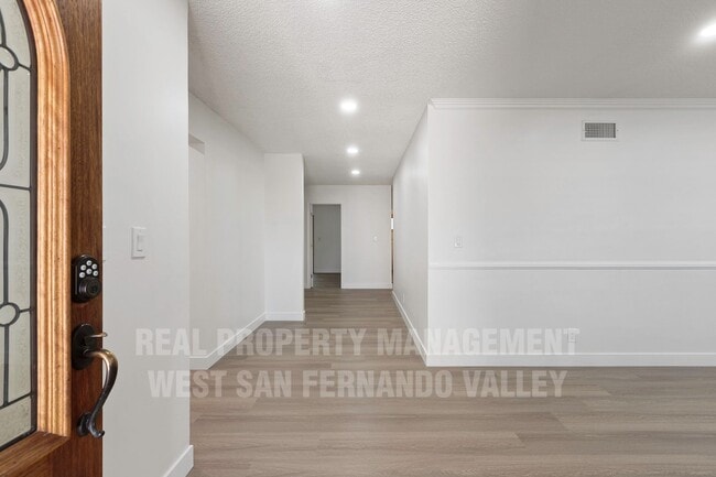 Photo - Stunning 3bd Home with Private Outdoor Oasis