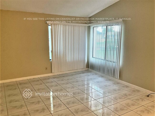 Photo - 343 Kantor Blvd