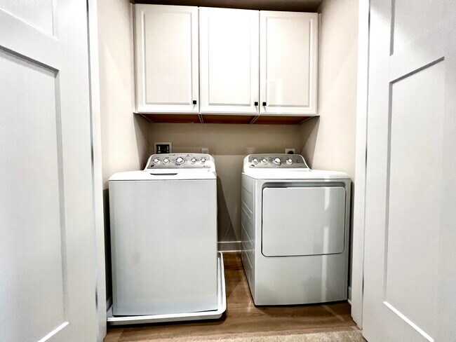 Photo - 32 Indian Field Ln