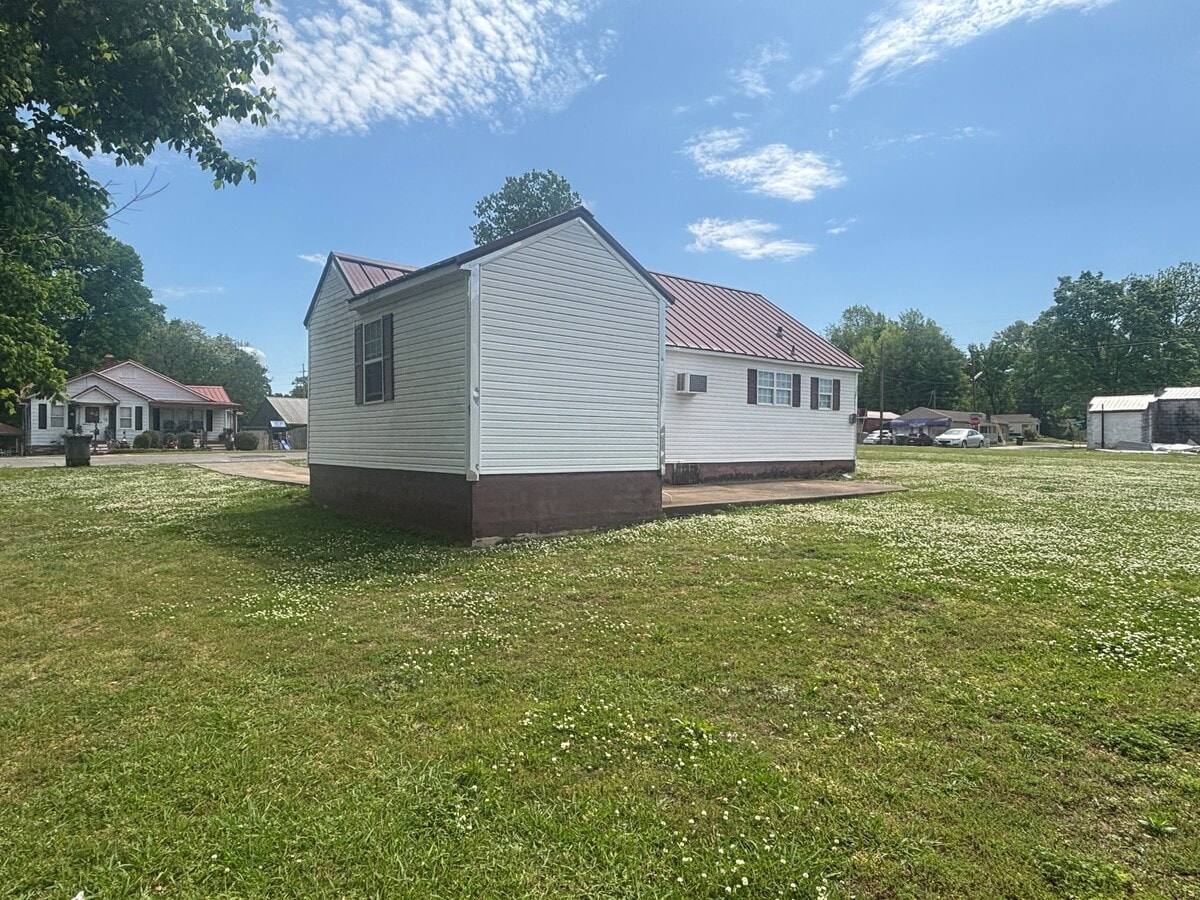 Photo - 115 N Richards St