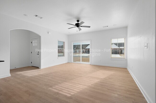 Photo - 8915 Cambria Cir