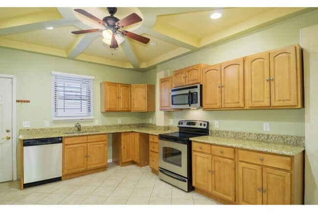 Photo - 2326 E Fayette St