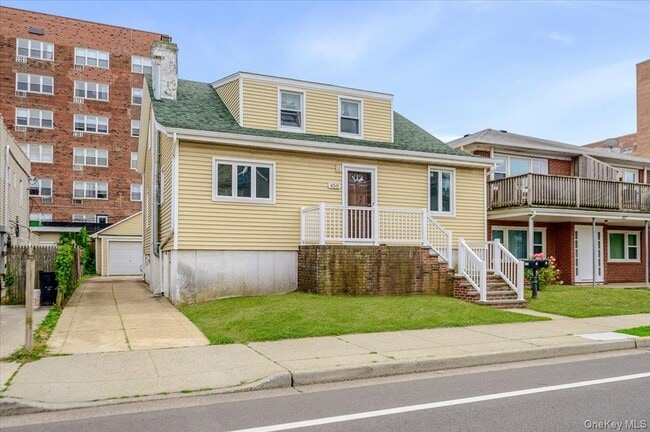 Building Photo - 450 E Broadway Unit Main