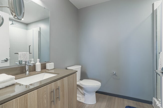 4 BR, 2 BA - Second Bathroom