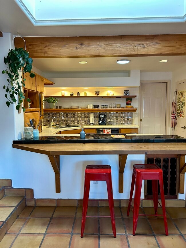 Photo - 2831 Plaza Verde