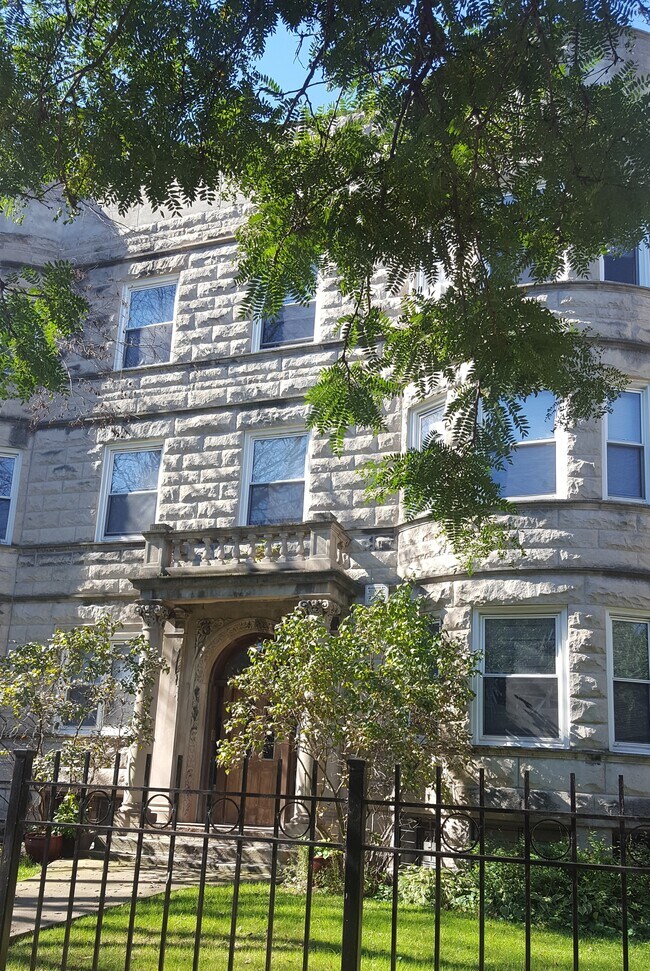 4516-18 N Magnolia - Magnolia Apartments