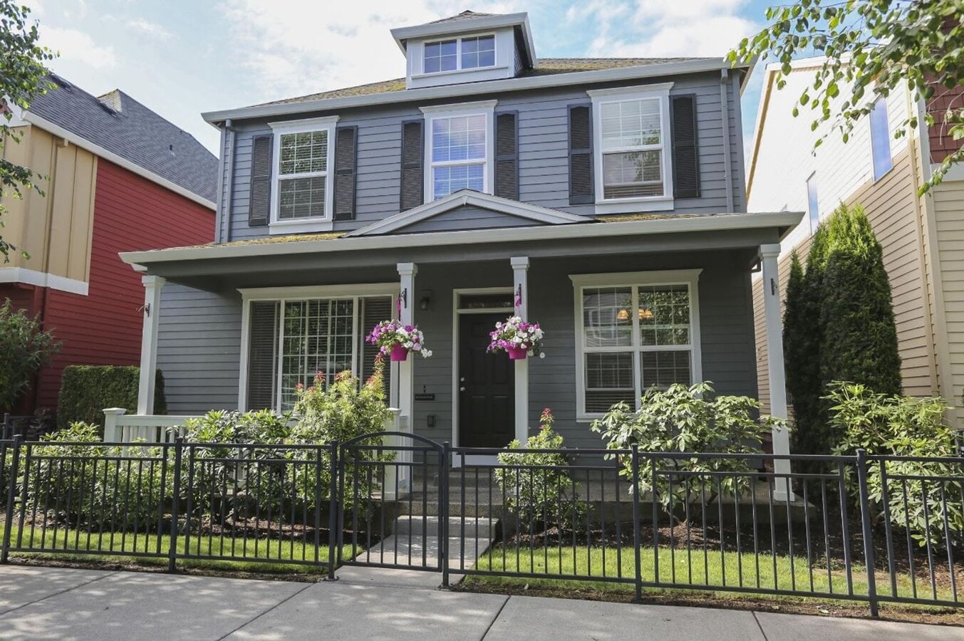 Photo - Bright & Beautiful Updated 3 bed, 2.5 Home in Hillsboro Orenco Gardens! Plus Den on main level