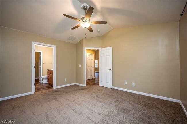 Photo - 36 Hawks Lndg