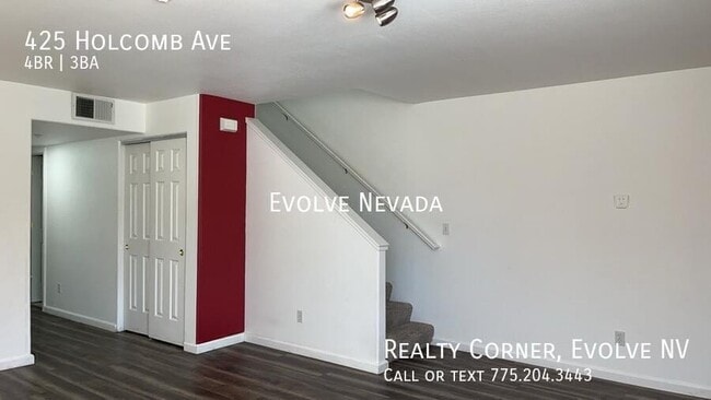 Photo - 425 Holcomb Ave