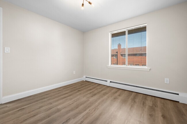 Photo - 10 Henderson Dr