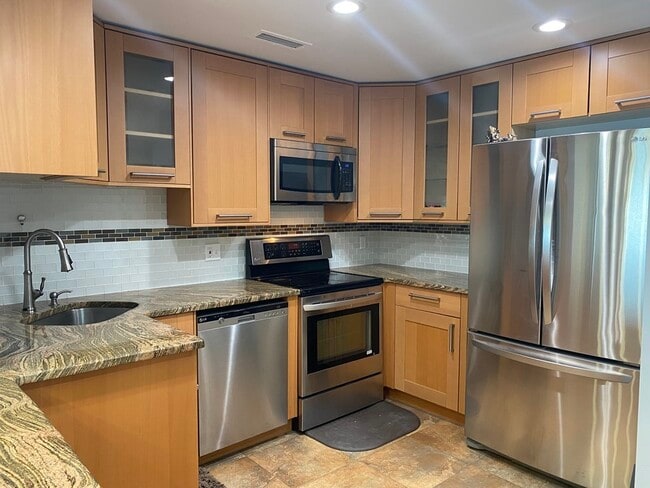 Building Photo - 350 Revere Beach Blvd Unit 6B Rental