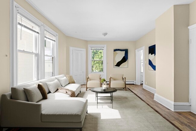 Building Photo - 17 Linden St Unit 2 Rental