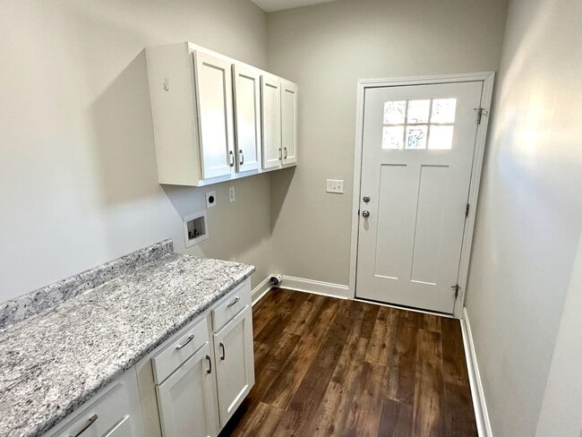 Photo - Beautifully renovated 2-bed/1-bath near Johnson City Country Club, Only $1550 per month