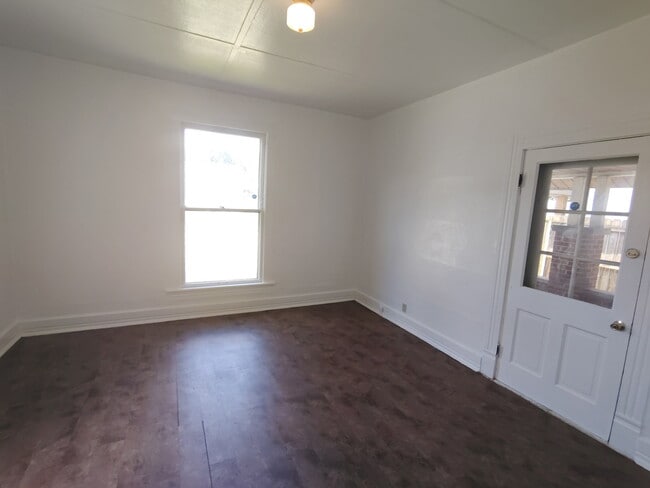 Photo - 1213 W 3rd St