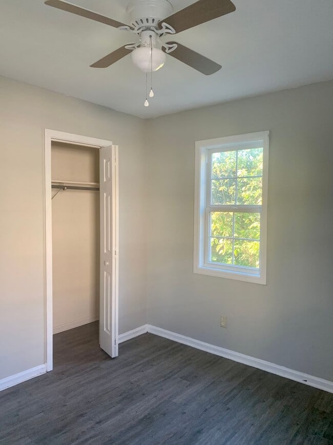 Photo - Promise Land Historic Walking District Downtown Morehead City! Charming 4 bedroom 1 1/2 bath Home...