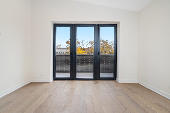 Photo - 4706 Malden St Unit 3North