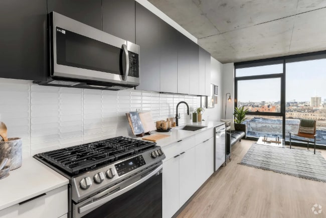 Building Photo - 1231 W Fulton St Rental